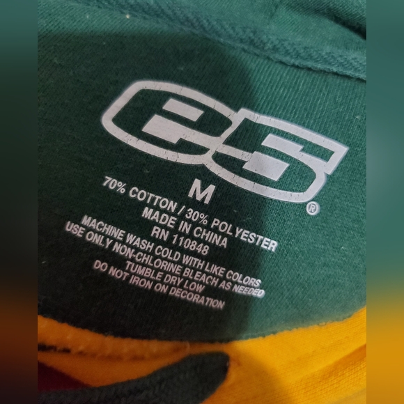 Under Armour & E5 NDSU Bison Yellow Hoodie & Green Sweatshirt Size Medium - Picture 4 of 12